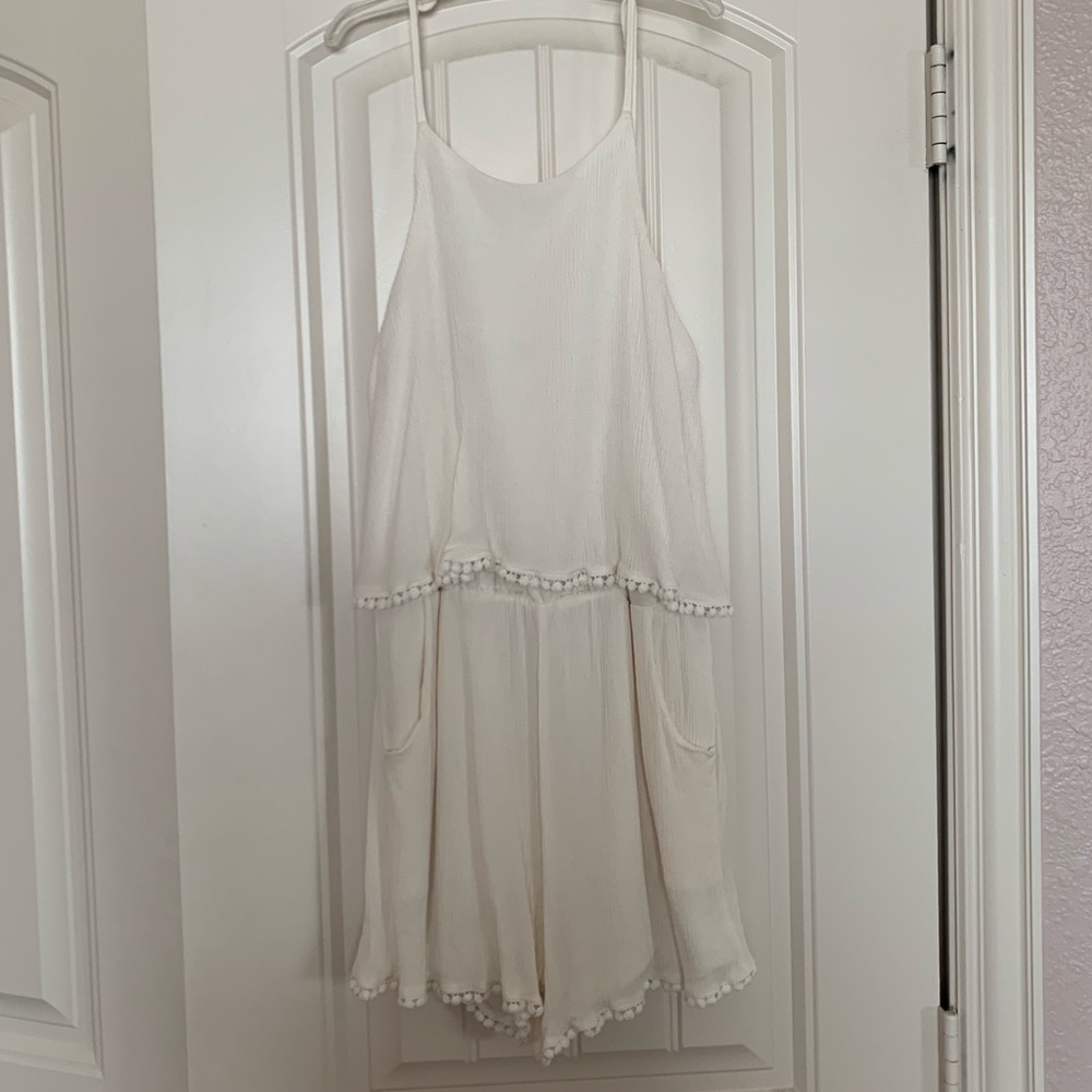 Cute white romper!